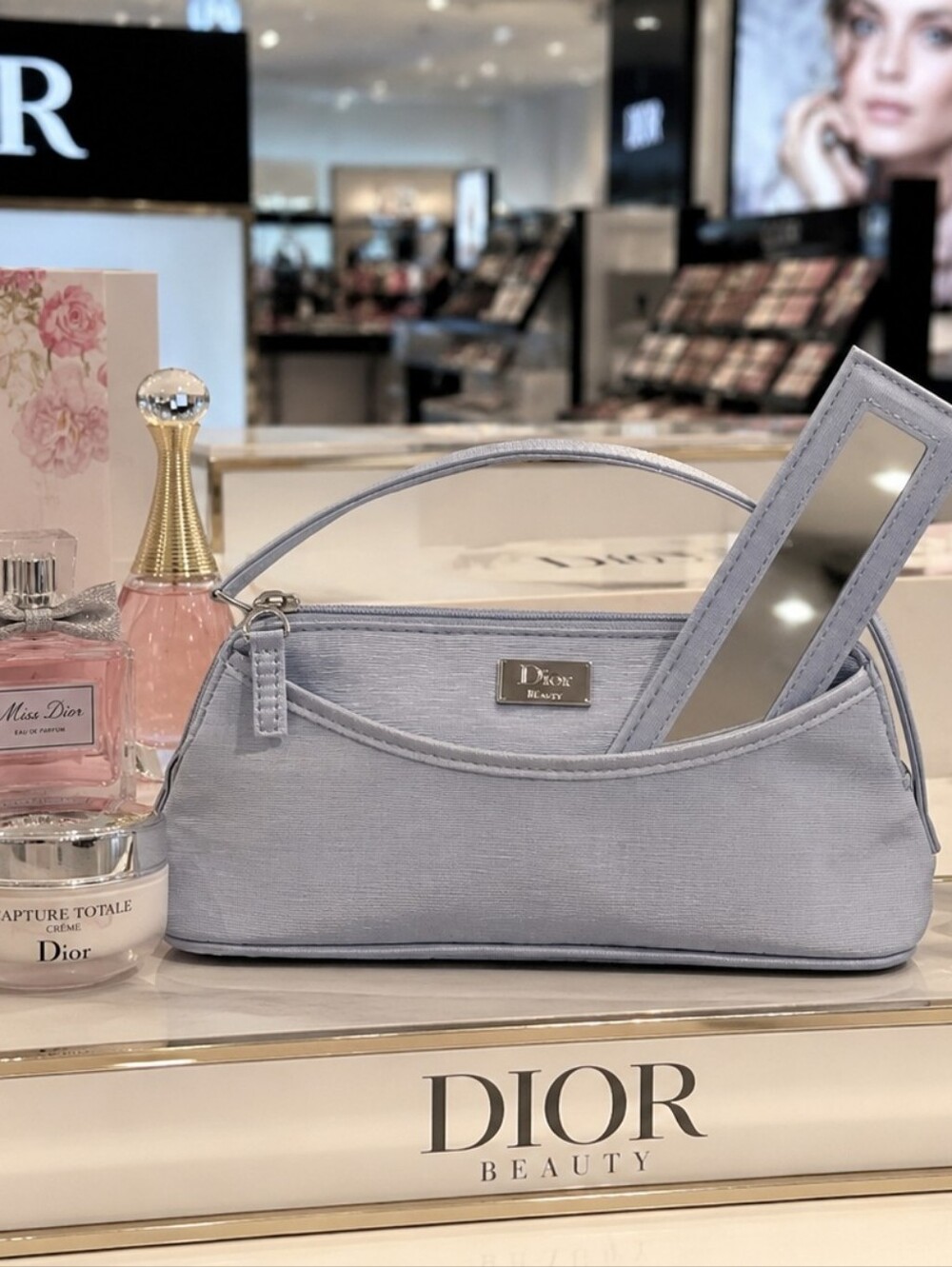 Dior Cosmetic Pouch  / NEW w/ Mirror